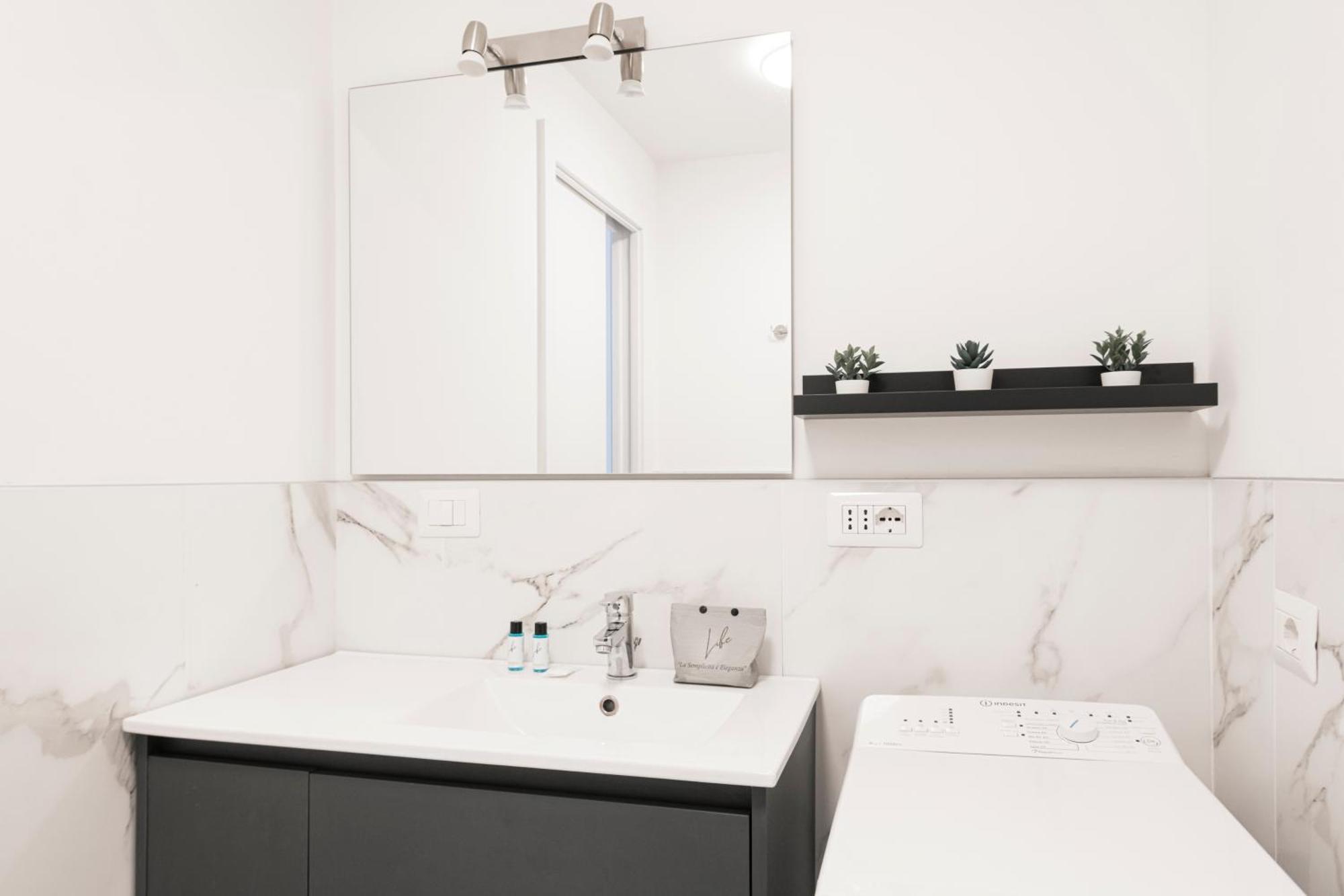 Easylife - Appartamento Elegante Moderno E Accogliente - La Tua Oasi In Citta Milão Exterior foto